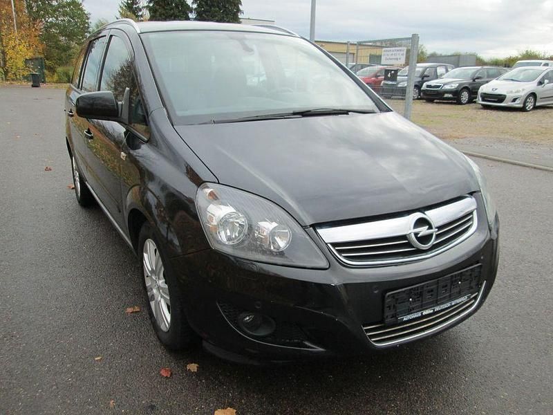 Schwarz Gebraucht 2012 Opel Zafira Family Van / Kleinbus | 3.699 € (Guter Preis) - Bild 1/4