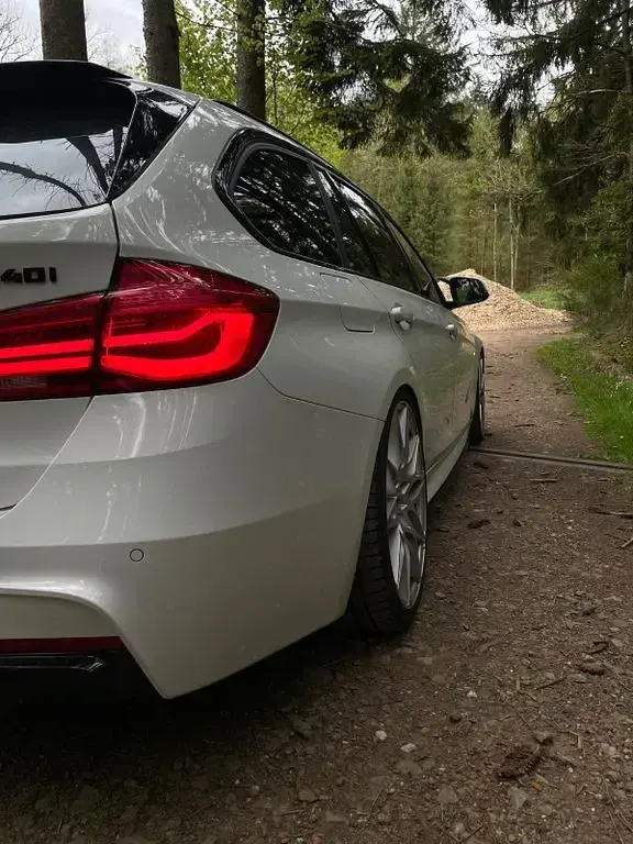 Gebraucht BMW 340 Performance 326 PS (239 kW) 2017 Weiß Kombi