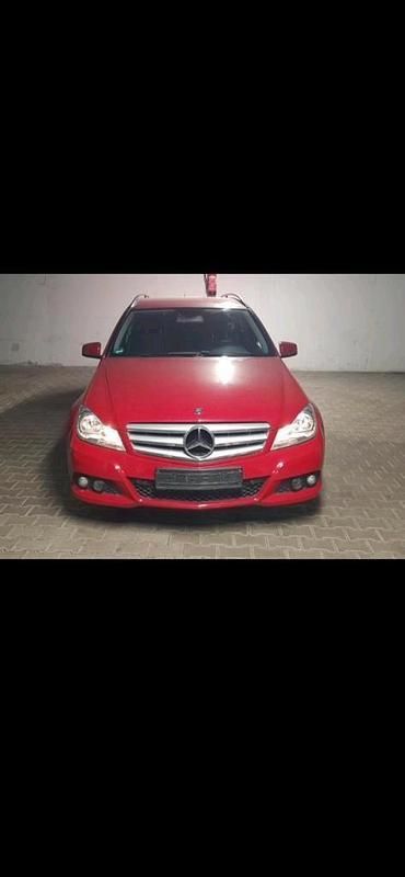 Rot Gebraucht 2013 Mercedes C200 Kombi | 8.900 € (Fairer Preis) - Bild 1/4