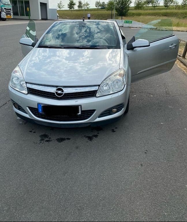 Gebraucht Opel Astra Cabriolet 140 PS (102 kW) 2007 Silber Cabrio
