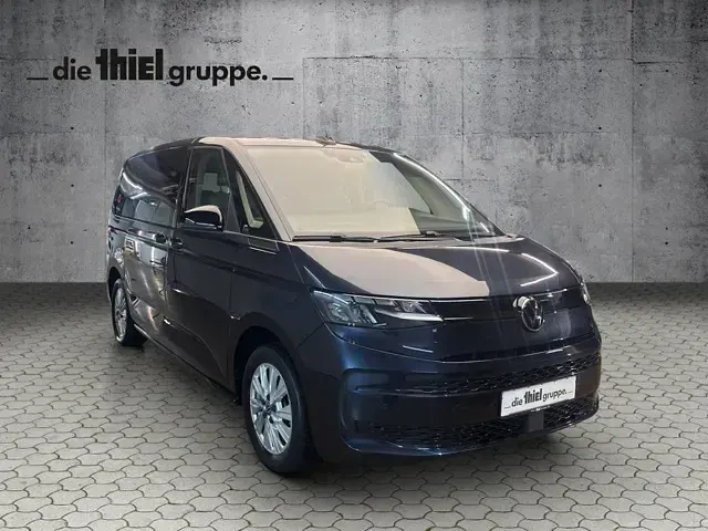 Gebraucht VW Multivan Basis 136 PS (100 kW) 2022 Blau Van / Kleinbus