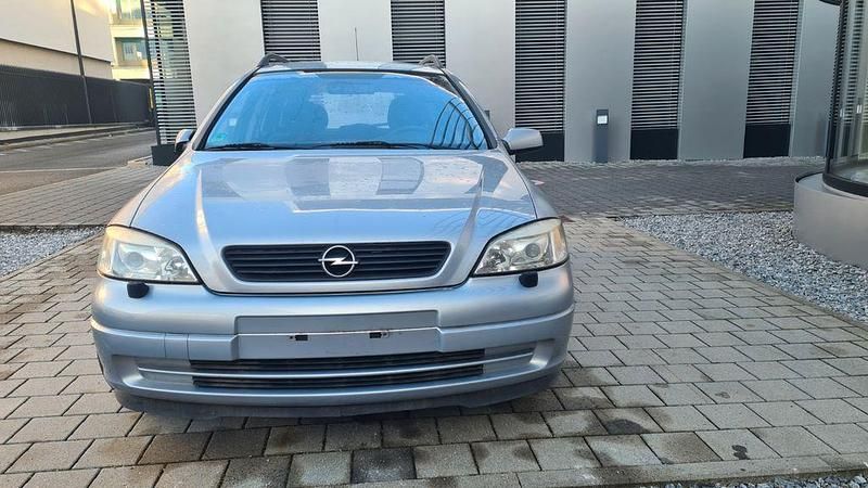 Gebraucht Opel Astra 101 PS (74 kW) 2002 Silber Kombi