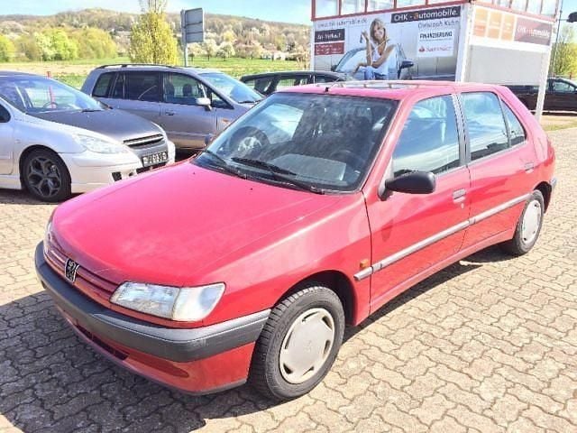 Rot Gebraucht 1997 Peugeot 306 Limousine | 2.000 € (Etwas zu teuer) - Bild 1/4