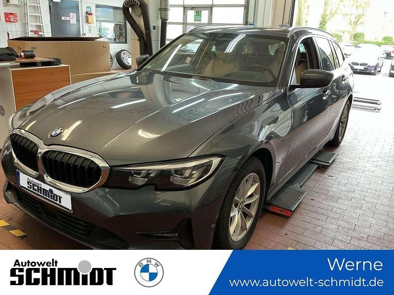Gebraucht BMW 320 Advantage 190 PS (139 kW) 2021 Mineralgrau metallic Kombi