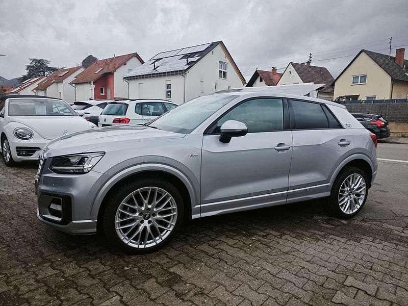Gebraucht Audi Q2 S-Line 150 PS (110 kW) 2019 Florettsilber metallic SUV