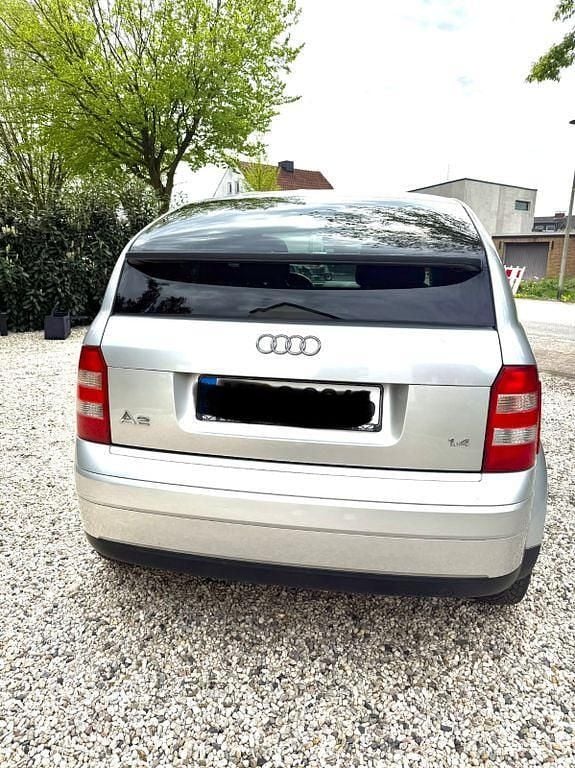 Second-hand Audi A2 75 CP (55 kW) 2004 Argintiu Hatchback