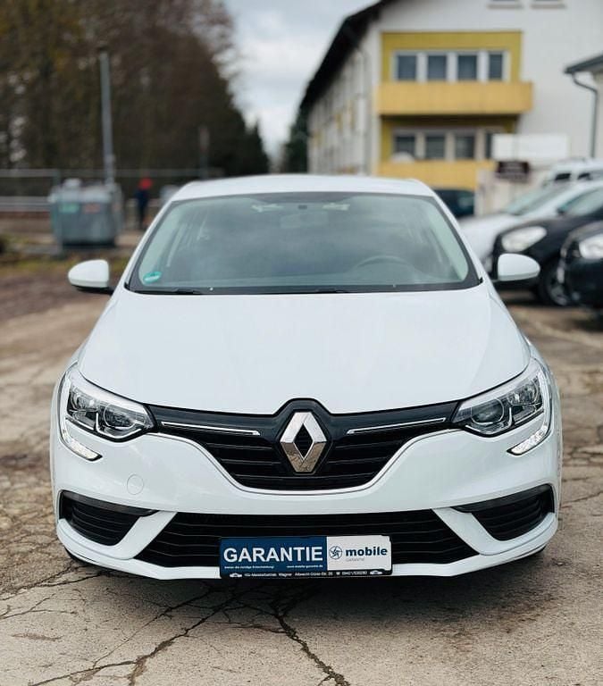 Gebraucht Renault Mégane IV 116 PS (85 kW) 2019 Weiß Limousine