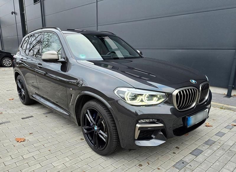 Grau Gebraucht 2020 BMW X3 Shadowline SUV | 42.700 € (Fairer Preis) - Bild 1/4