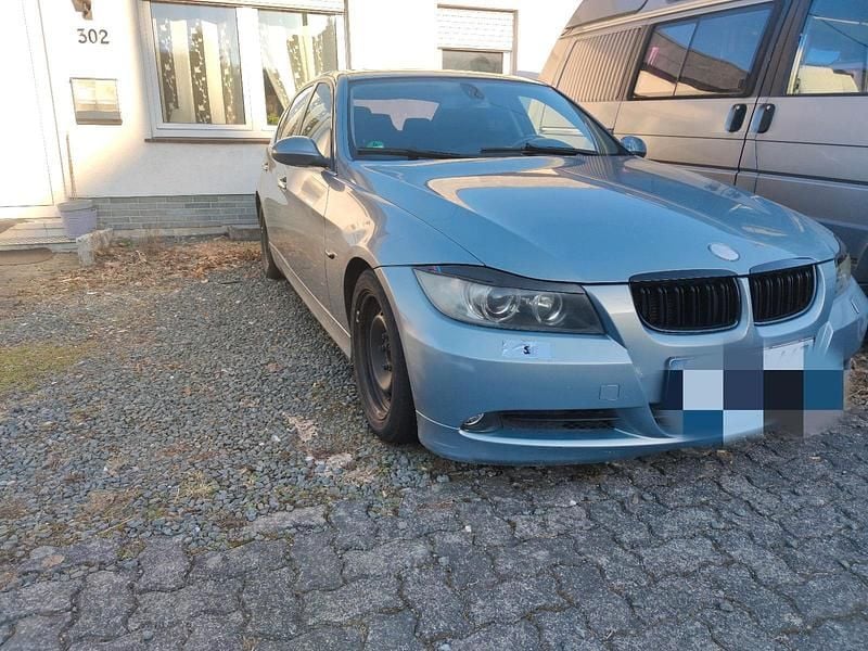 Second-hand BMW 325 2005 Gri Berlinǎ