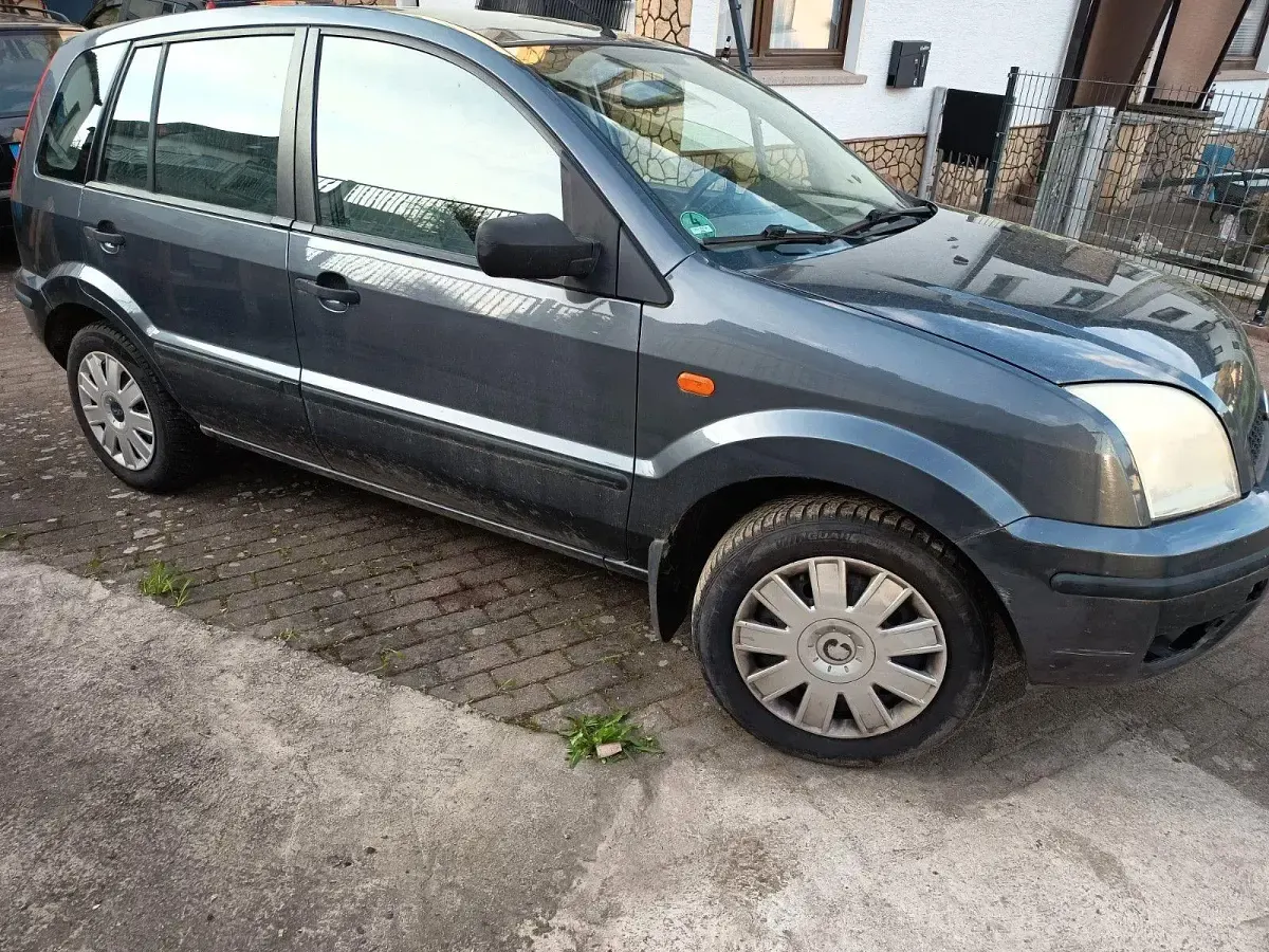 Gebraucht Ford Fusion Ambiente 101 PS (74 kW) 2005 Kleinwagen