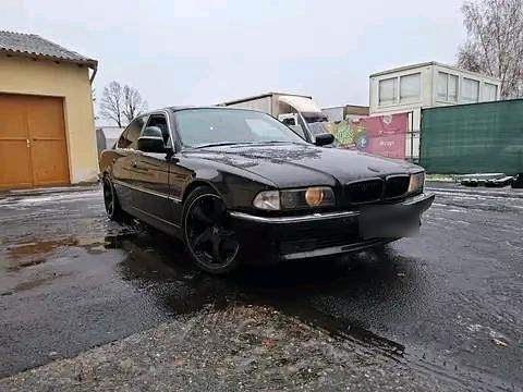 Second-hand BMW 740 286 CP (210 kW) 1995 Negru Berlinǎ
