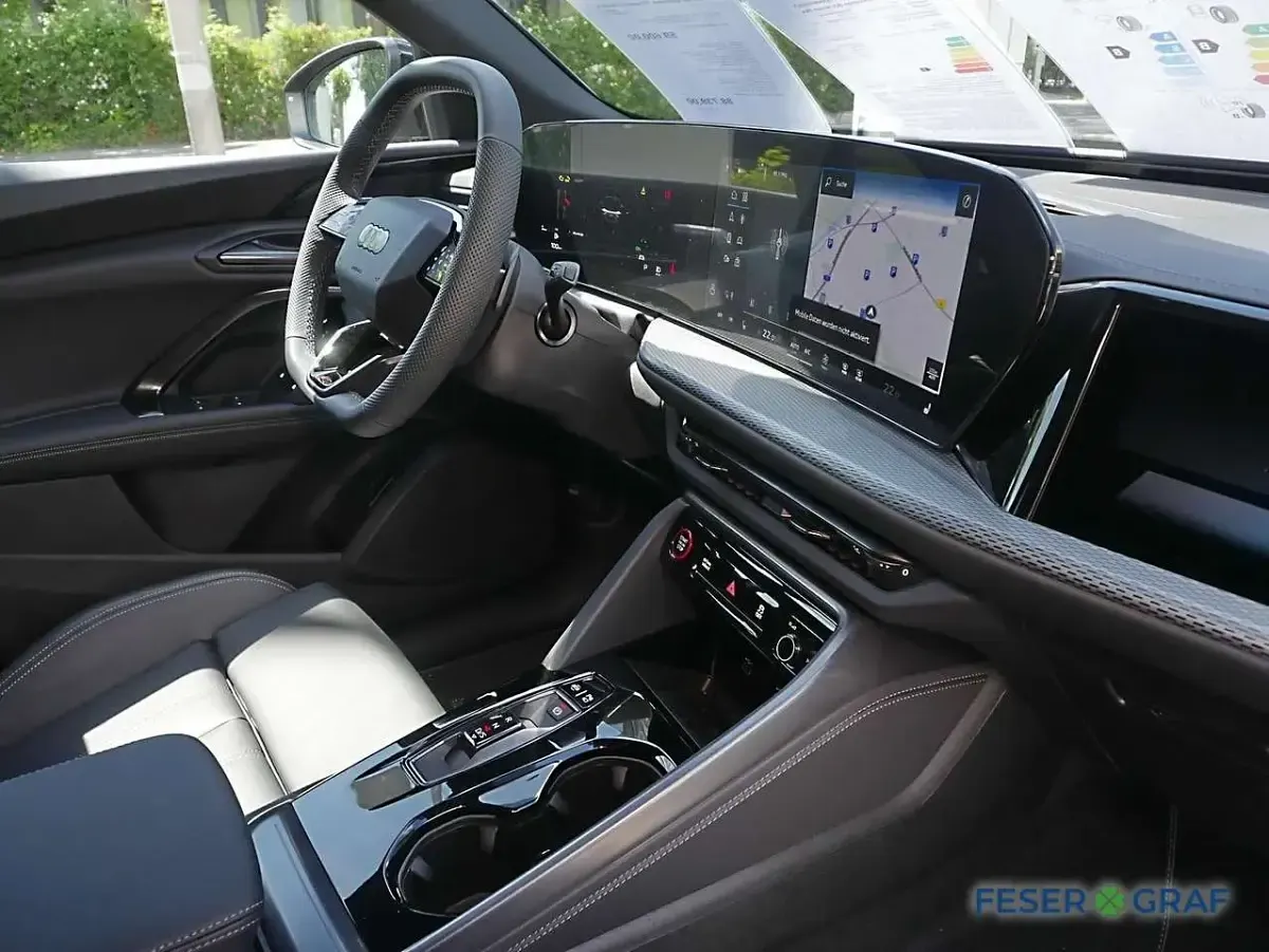 Second-hand Audi Q5 S-Line 204 CP (150 kW) 2025 Negru SUV