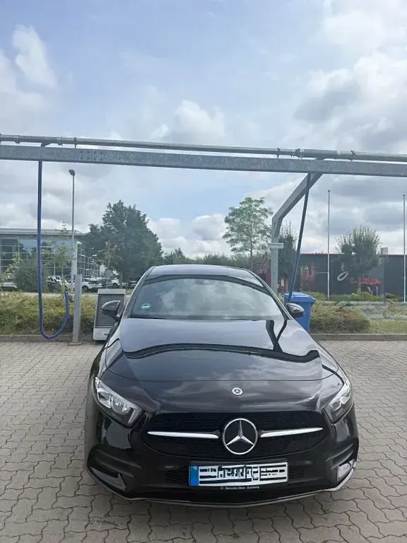 Gebraucht Mercedes 250 218 PS (160 kW) 2021 Schwarz Limousine