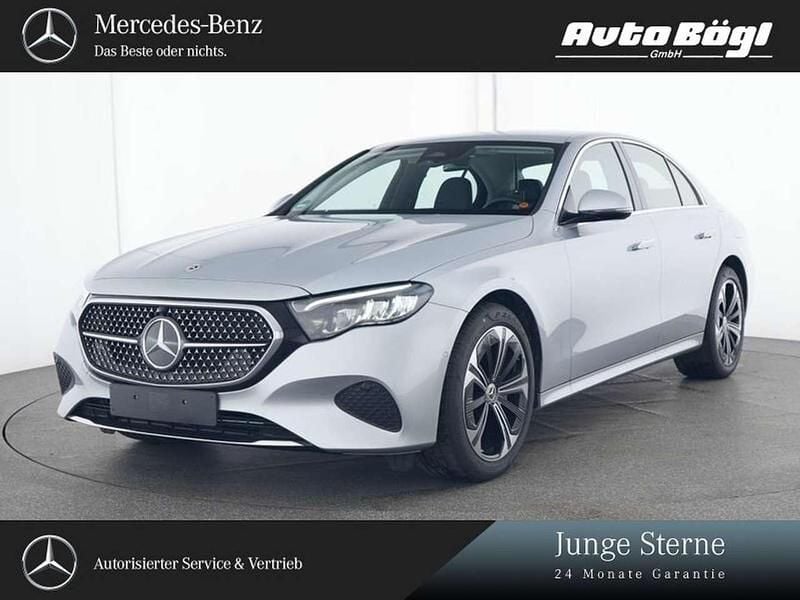 Lack hightechsilber Gebraucht 2023 Mercedes E300 Avantgarde Limousine | 45.970 € (Superpreis) - Bild 1/4