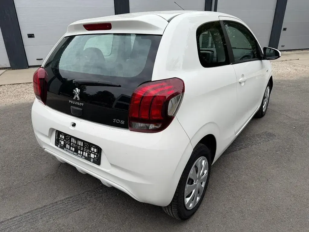 Gebraucht Peugeot 108 Active 72 PS (52 kW) 2021 Weiß Kleinwagen