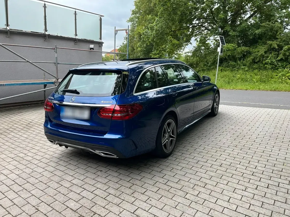Gebraucht Mercedes C220 AMG line 194 PS (142 kW) 2020 Blau Kombi