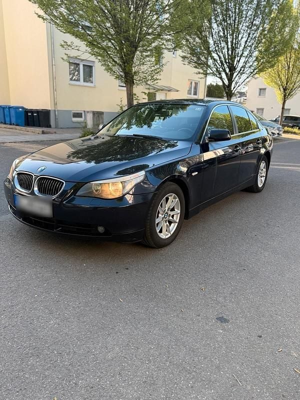 Second-hand BMW 525 177 CP (130 kW) 2006 Albastru Berlinǎ