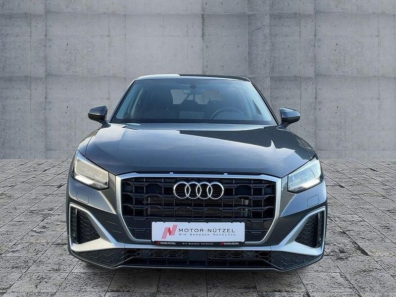 Gebraucht Audi Q2 S-Line 150 PS (110 kW) 2023 Daytonagrau perleffekt SUV