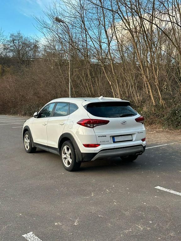 Gebraucht Hyundai Tucson 177 PS (130 kW) 2017 Weiß SUV
