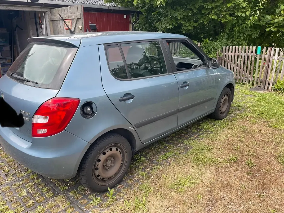 Gebraucht Skoda Fabia 86 PS (63 kW) 2011 Blau Limousine