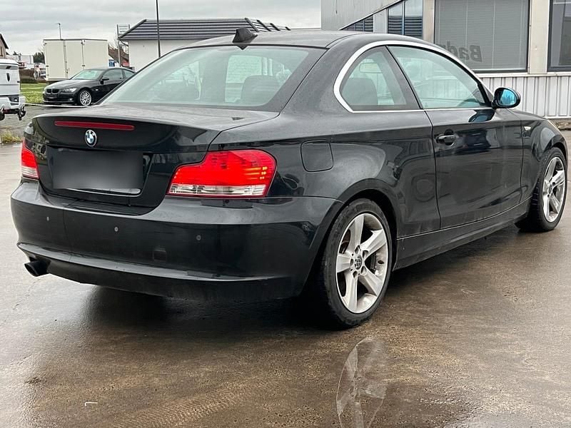 Gebraucht BMW 123 Coupé 204 PS (150 kW) 2007 Schwarz Coupé