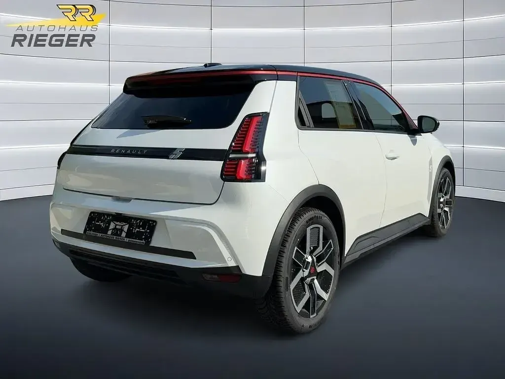 Neu Renault 5 E-Tech Komfort 110 kW (150 PS) 2026 Weiß Limousine