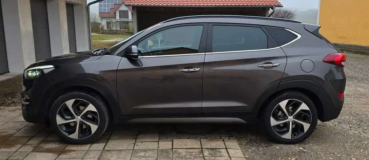 Gebraucht Hyundai Tucson 185 PS (136 kW) 2015 Braun SUV