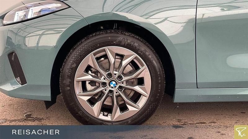 Gebraucht BMW 120 163 PS (119 kW) 2025 Cape york grün metallic Kleinwagen