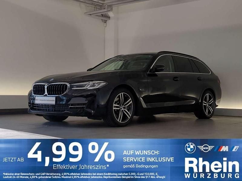 Gebraucht BMW 530e 292 PS (214 kW) 2022 Black sapphire metallic Kombi