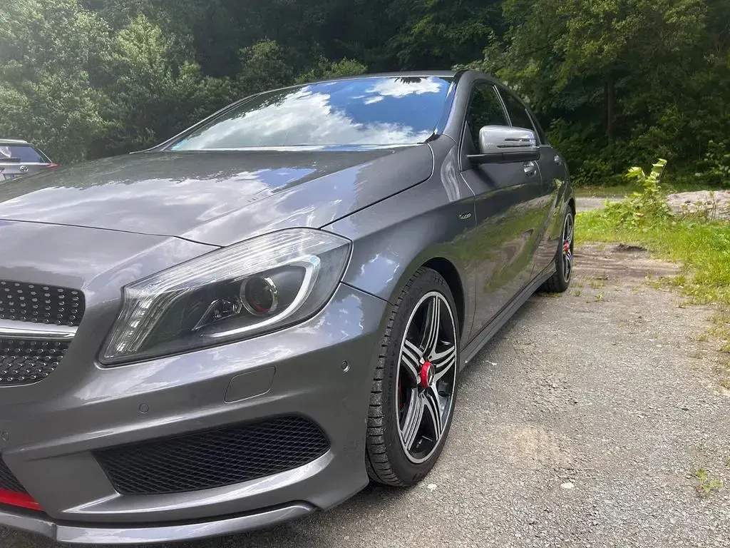 Gebraucht Mercedes A250 211 PS (155 kW) 2013 Grau Kleinwagen