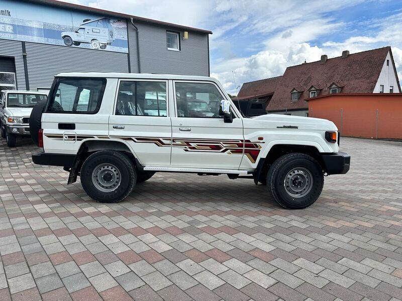Gebraucht Toyota Land Cruiser 272 PS (200 kW) 2024 SUV