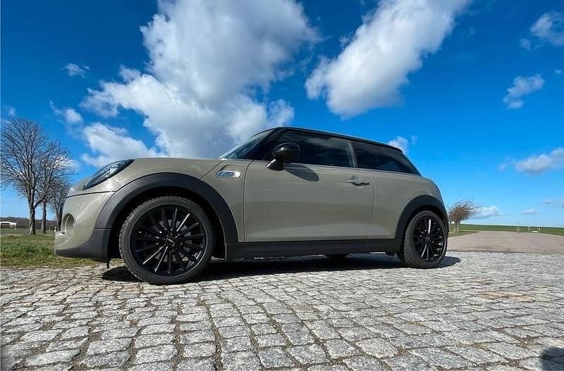 Gebraucht Mini Cooper S Chili 192 PS (141 kW) 2019 Grau Kleinwagen