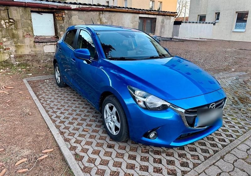 Usado Mazda 2 75 HP (55 kW) 2016 Azul Citadino