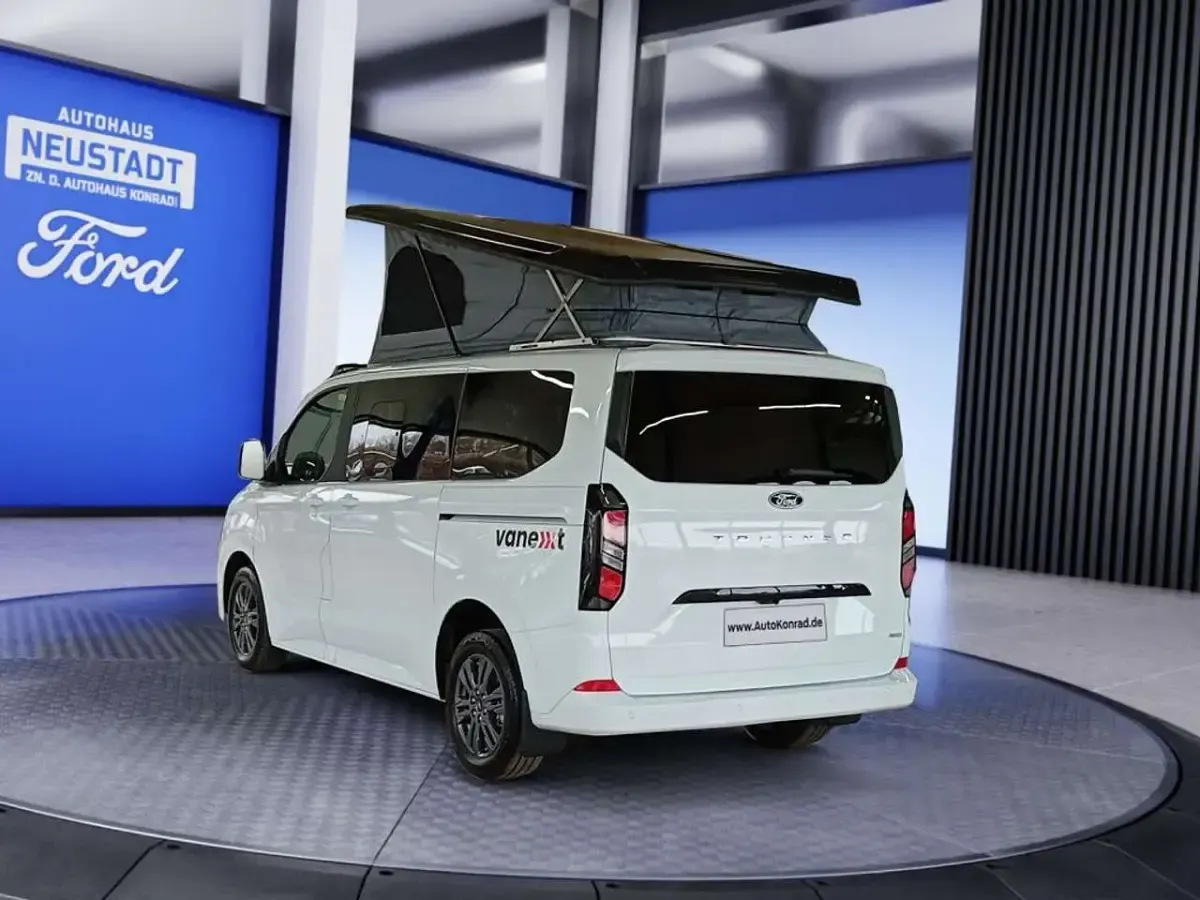 Neu Ford Tourneo 170 PS (125 kW) 2026 Frostweiß Van / Kleinbus