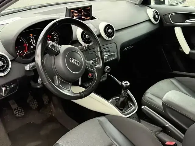 Gebraucht Audi A1 Ambition 143 PS (105 kW) 2012 Schwarz Kleinwagen