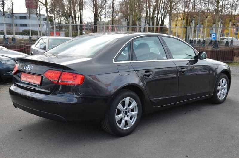 Gebraucht Audi A4 Ambiente 160 PS (117 kW) 2009 Grau Limousine