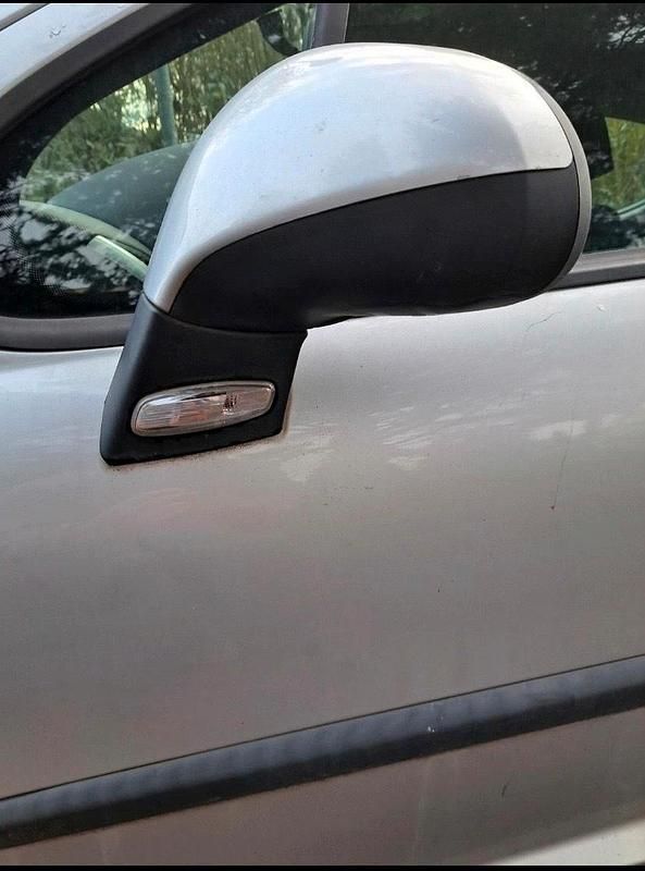 Gebraucht Peugeot 207 72 PS (52 kW) 2007 Silber Kleinwagen