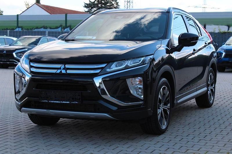 Schwarz Gebraucht 2020 Mitsubishi Eclipse Cross Spirit+ SUV | 17.990 € (Fairer Preis) - Bild 1/4