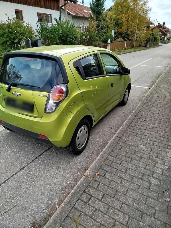 Gebraucht Chevrolet Spark 64 PS (47 kW) 2010 Grün Kleinwagen