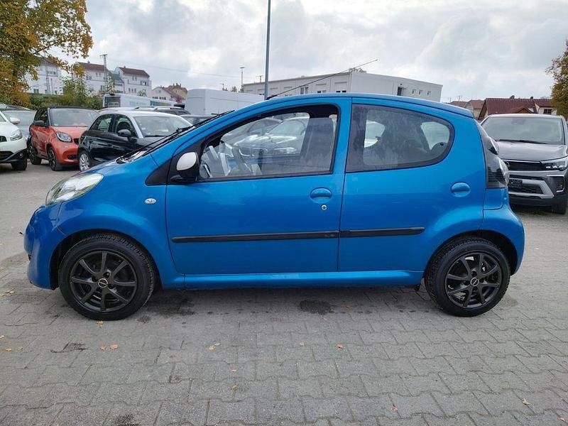 Blau Gebraucht 2010 Citroën C1 Chic Kleinwagen | 1.990 € (Guter Preis) - Bild 1/4