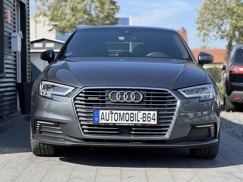 Gebraucht Audi A3 Sportback e-tron S-Line 204 PS (150 kW) 2017 Grau Kleinwagen