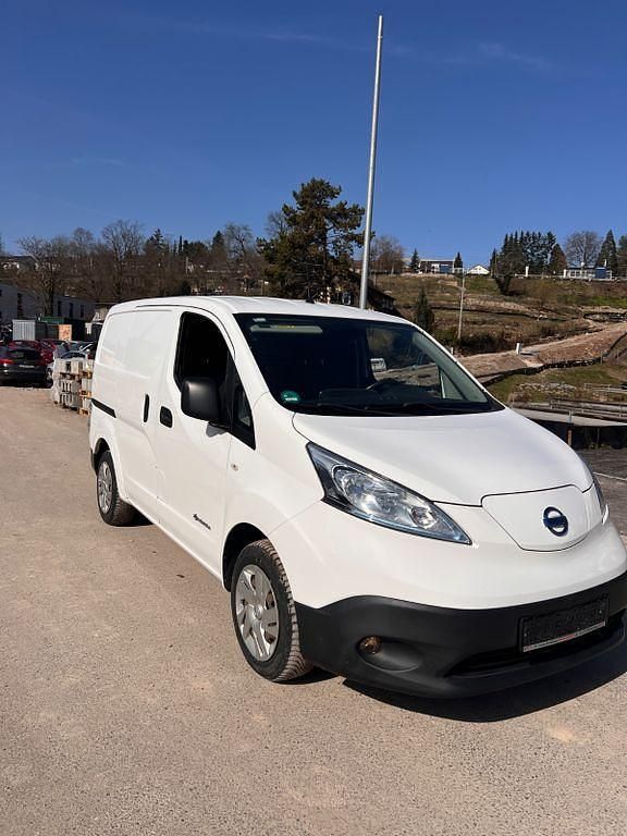 Gebraucht Nissan e-NV200 Premium Edition 80 kW (109 PS) 2017 Weiß Van / Kleinbus