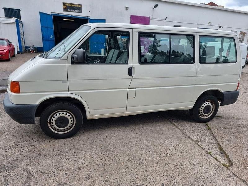 Weiß Gebraucht 2002 VW T4 Van | 3.500 € - Bild 1/4