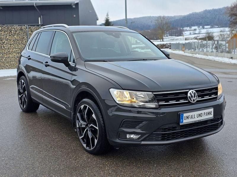 Silber Gebraucht 2018 VW Tiguan Comfortline SUV | 17.250 € (Superpreis) - Bild 1/4