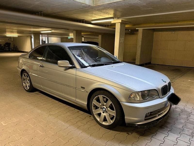 Gebraucht BMW 330 231 PS (169 kW) 2001 Silber Coupé
