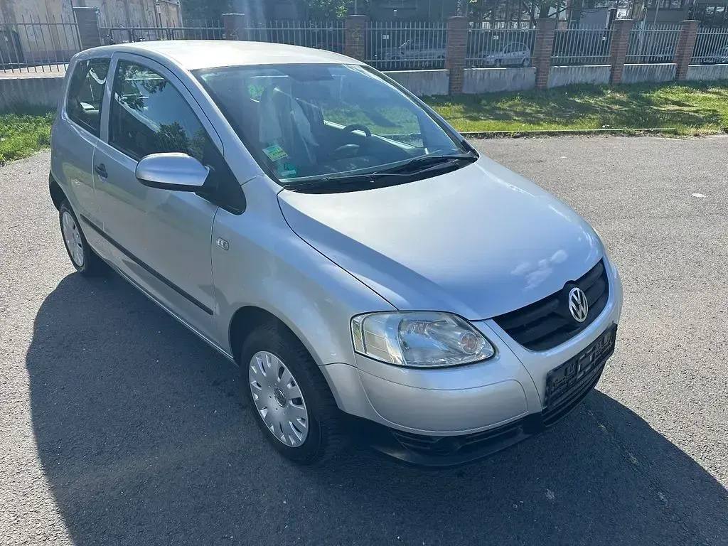 Second-hand VW Fox 54 CP (39 kW) 2007 Argintiu Hatchback