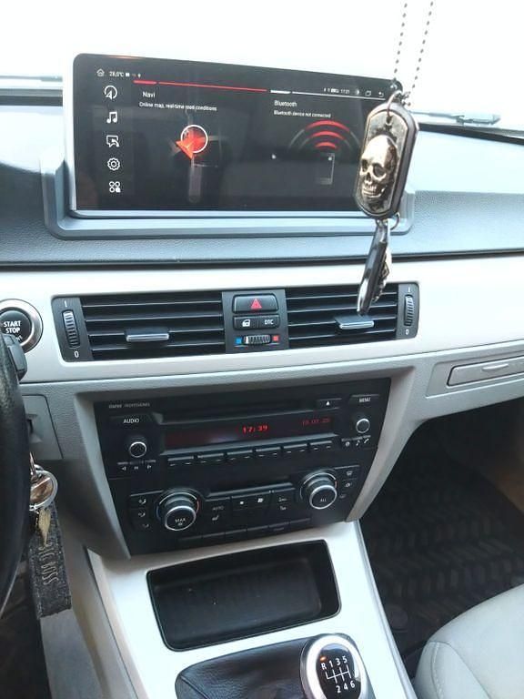 Silber Gebraucht 2009 BMW 318 Limousine | 3.400 € (Superpreis) - Bild 1/4