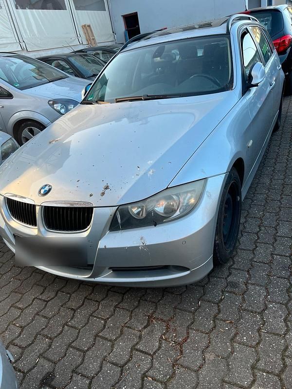 Gebraucht BMW 320 150 PS (110 kW) 2007 Silber Kombi