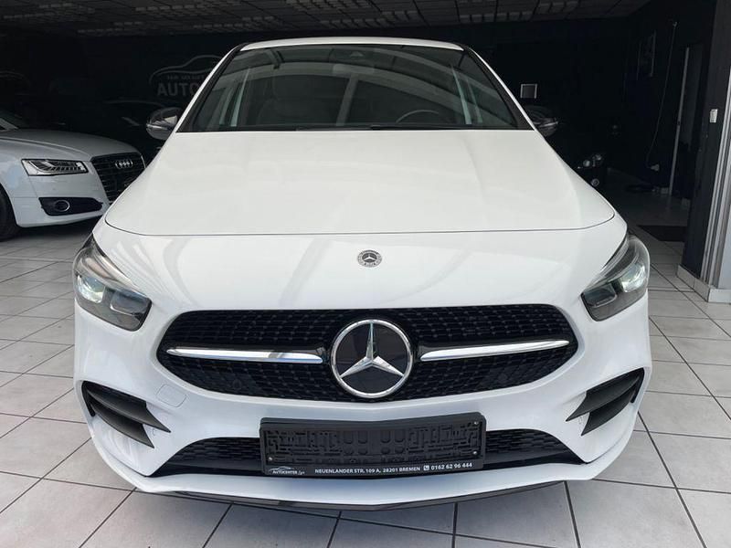 Polarweiss Gebraucht 2021 Mercedes B250e AMG line Van / Kleinbus | 22.999 € (Fairer Preis) - Bild 1/4