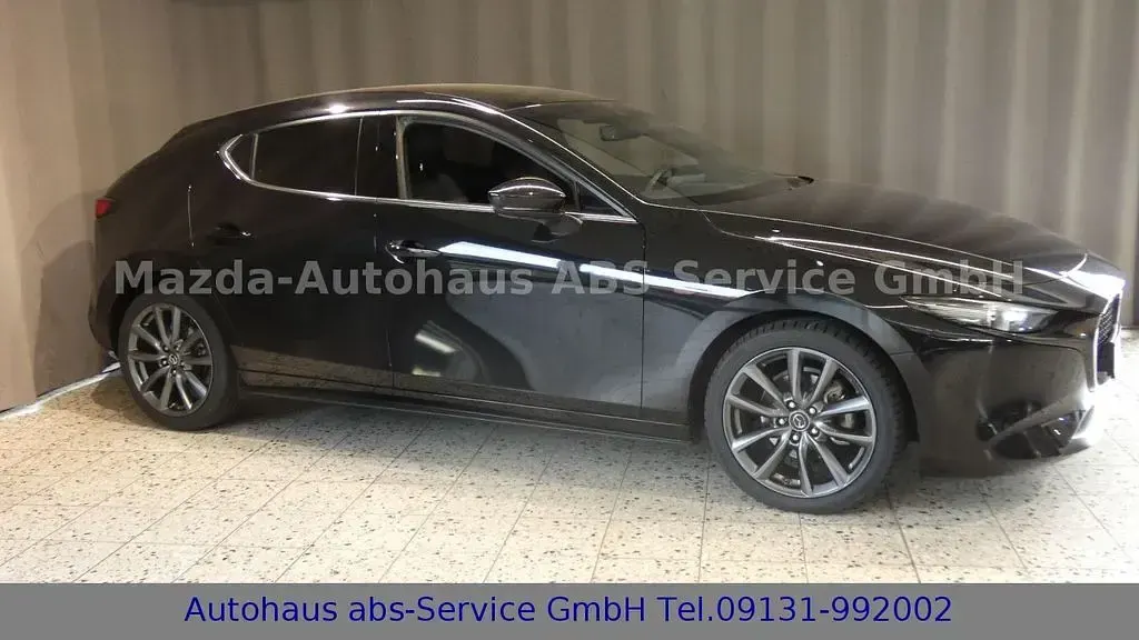 Gebraucht Mazda 3 Selection 122 PS (89 kW) 2020 Schwarz Limousine